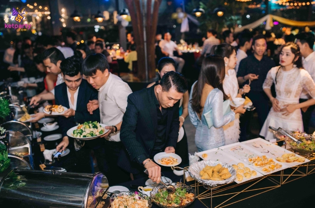 Tiệc buffet không chỉ là một hình thức ăn uống mà còn là một trải nghiệm thú vị